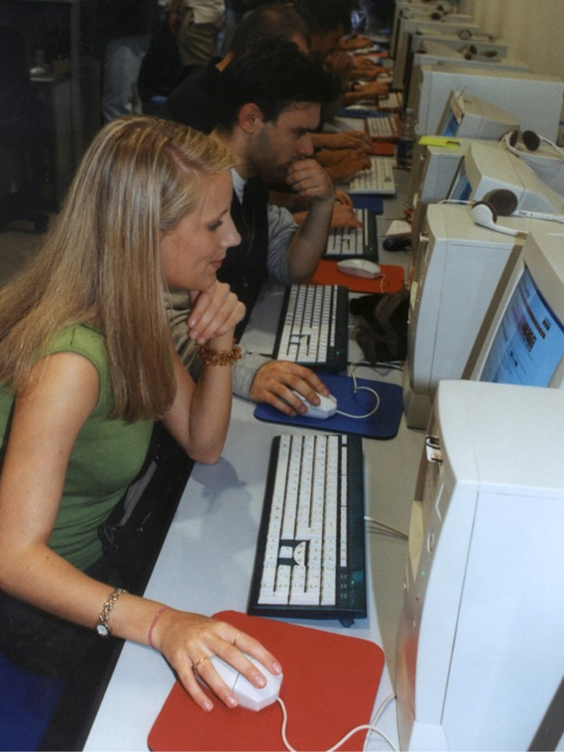 Bresciaoggi&nbsp; apre una finestra sui temi che dividono e fanno discutere i paesi della provincia. Raccontaci come la pensi sull'argomento che trovi in queste pagine web. Come? Rispondi al sondaggio o commenta l'articolo.&nbsp;