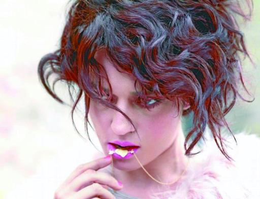 
 La «cantantessa» catanese Carmen Consoli sulla copertina del nuovo album «Elettra»