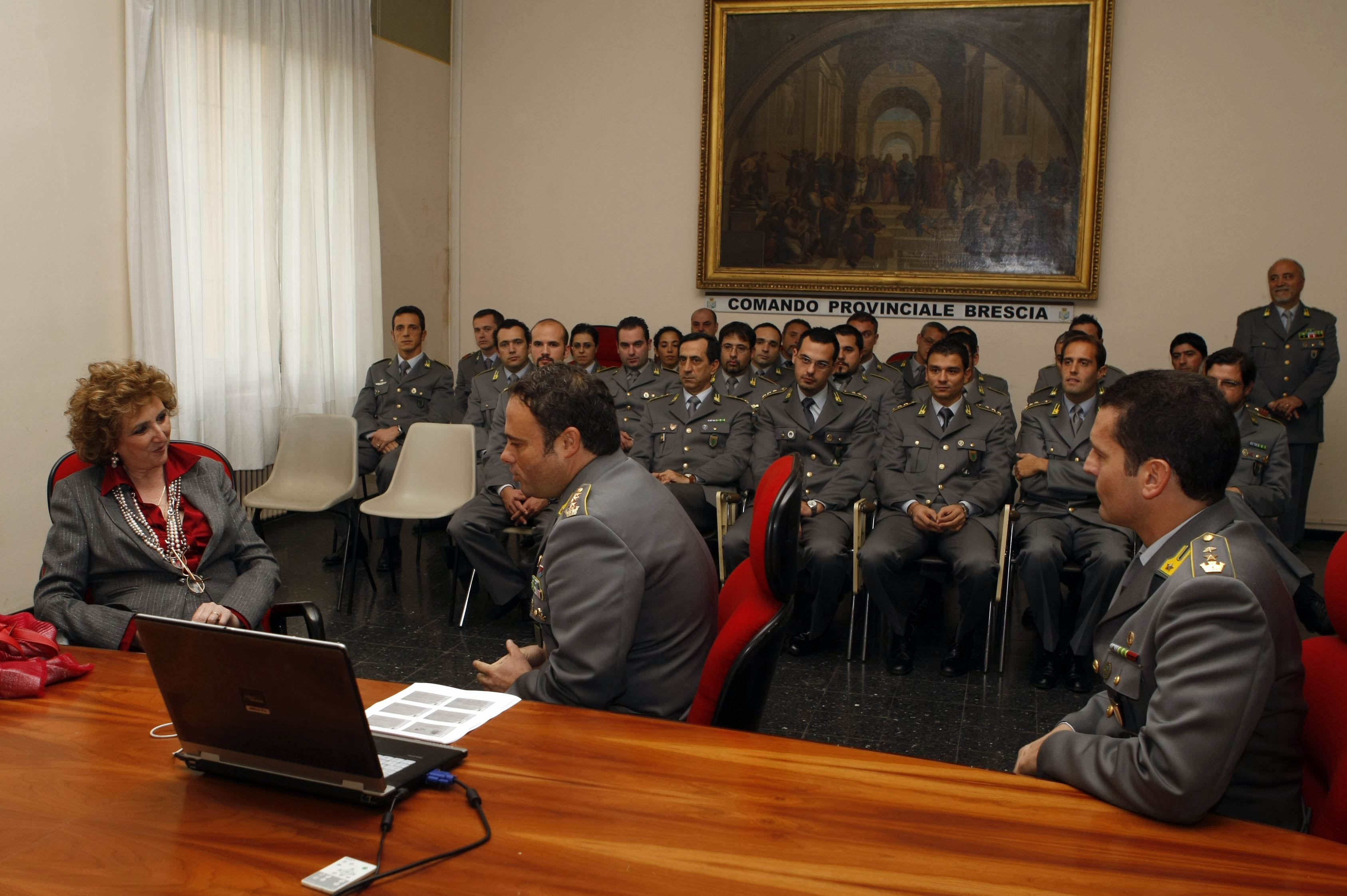 Il prefetto in visita alla Finanza