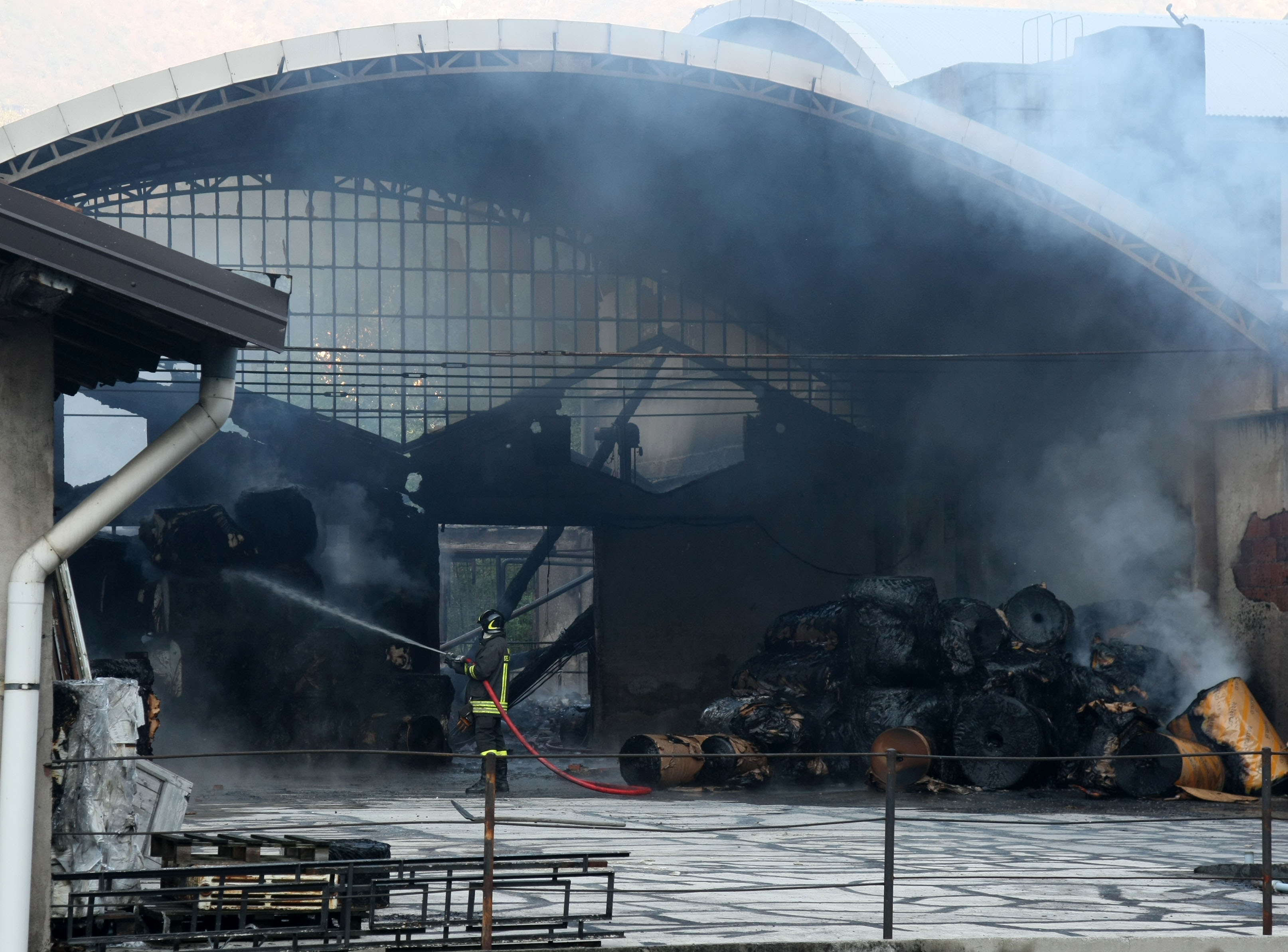 L'incendio alla cartera di Nave