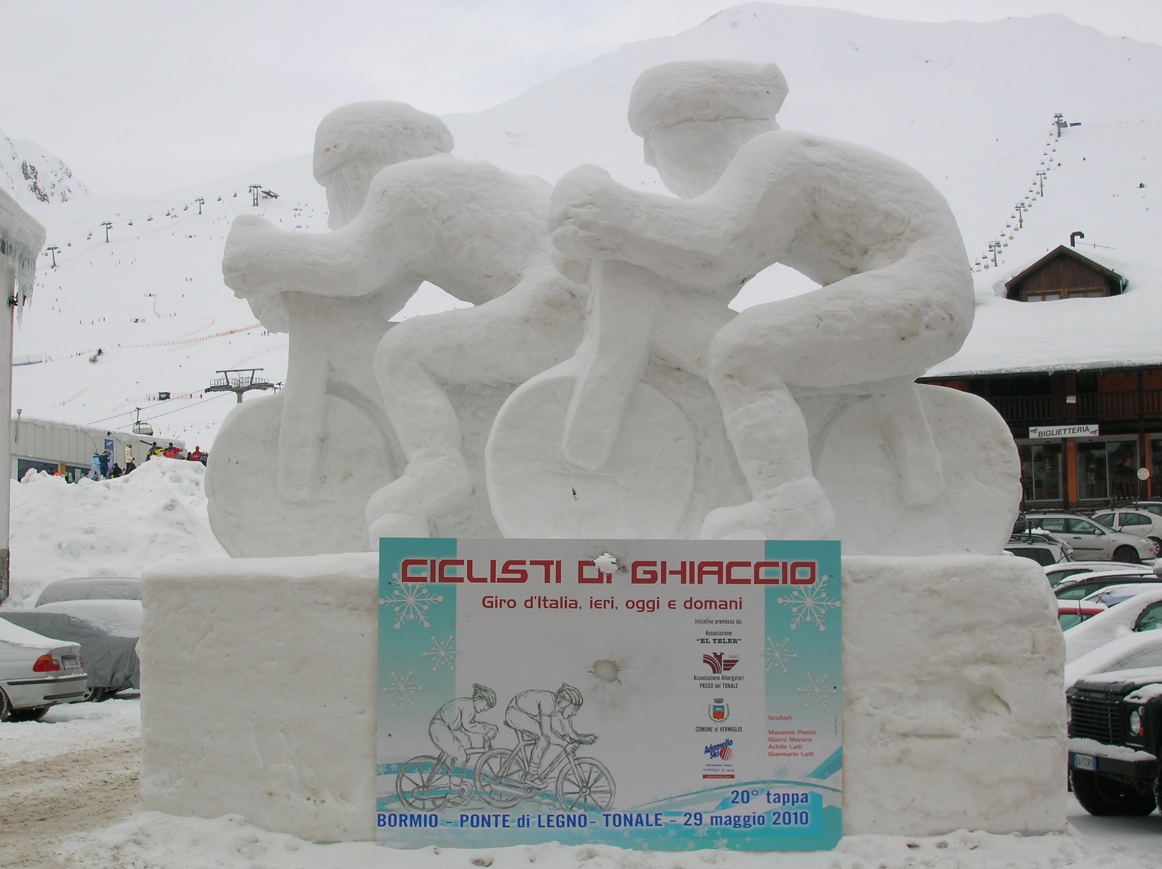 Sculture di ghiaccio al Tonale