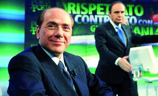 
 Il premier Silvio Berlusconi ospite in una puntata di «Porta a Porta», il talk show di Vespa