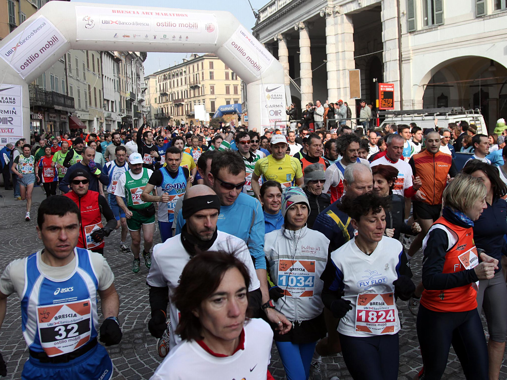 La partenza della Brescia Marathon