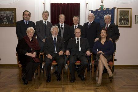 Fra squadra e compasso, la Gran Loggia d'Italia compie cent'anni
Domani convegno a Montesilvano su massoneria di rito scozzese