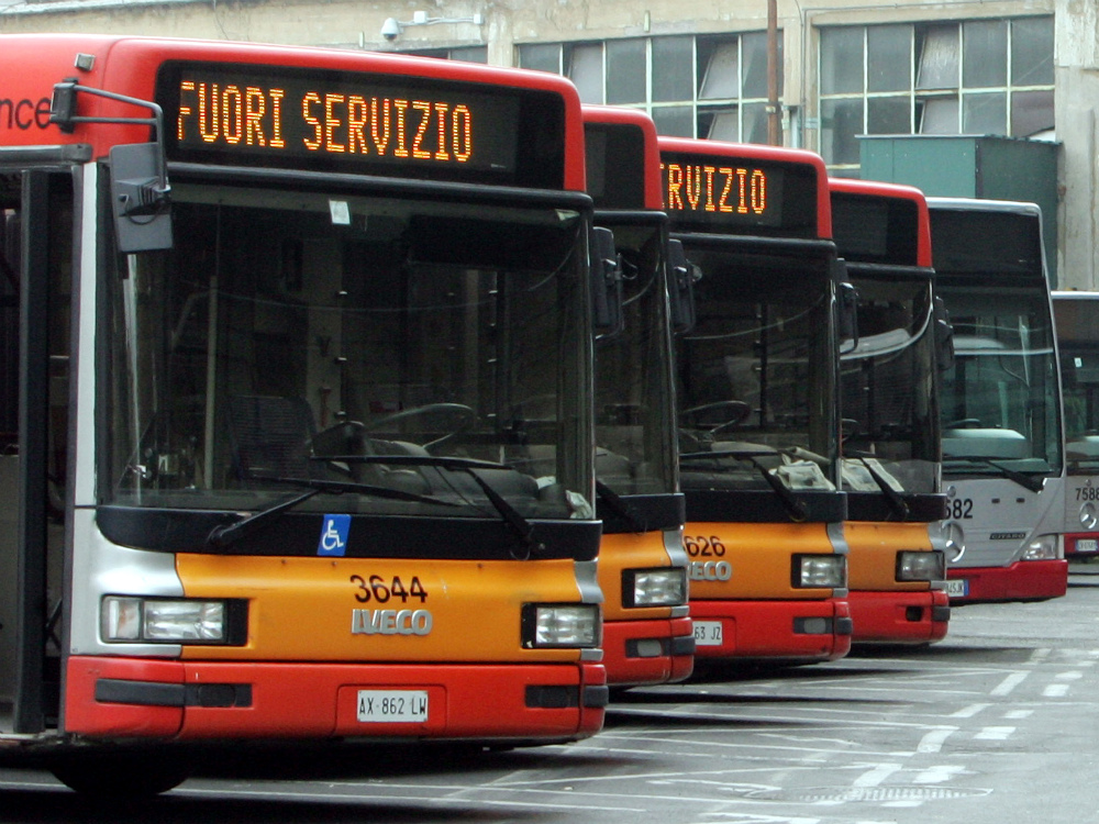 Trasporti, fermi treni e bus