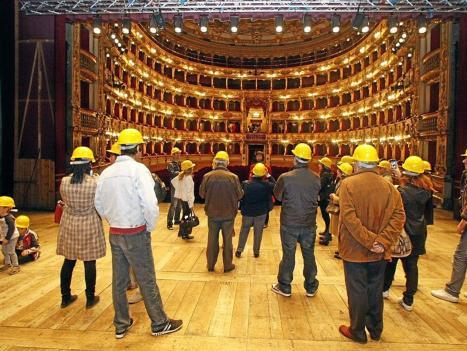 «Dalla platea non ci si rende conto di quanto spazio vi sia sul palco», ha detto un visitatore FOTOLIVE
